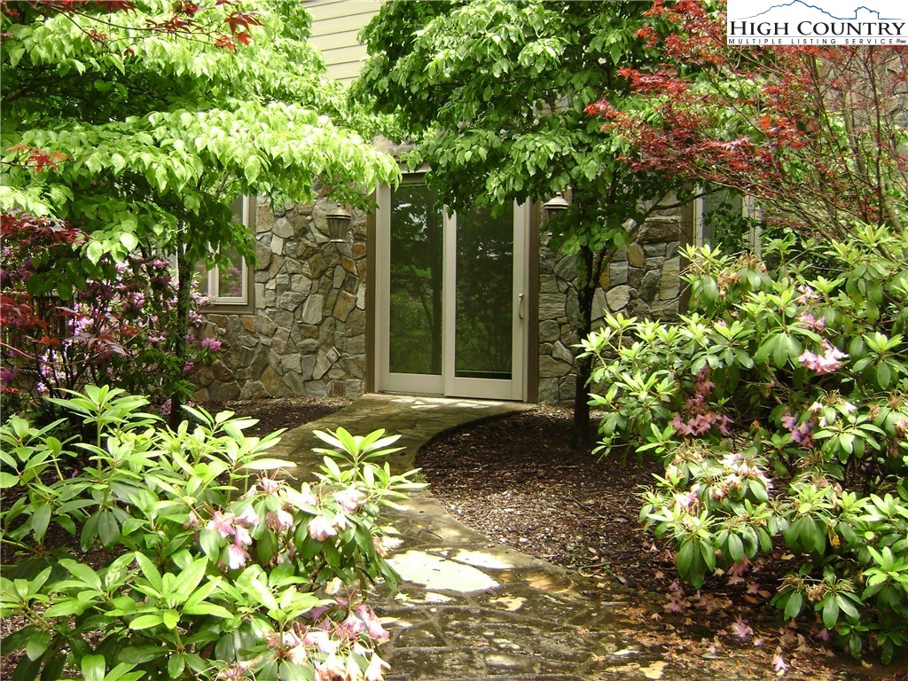 242 Highland Ridge Road Blowing Rock, NC 28605 - Photo 45 of 47 Gallery Image 45