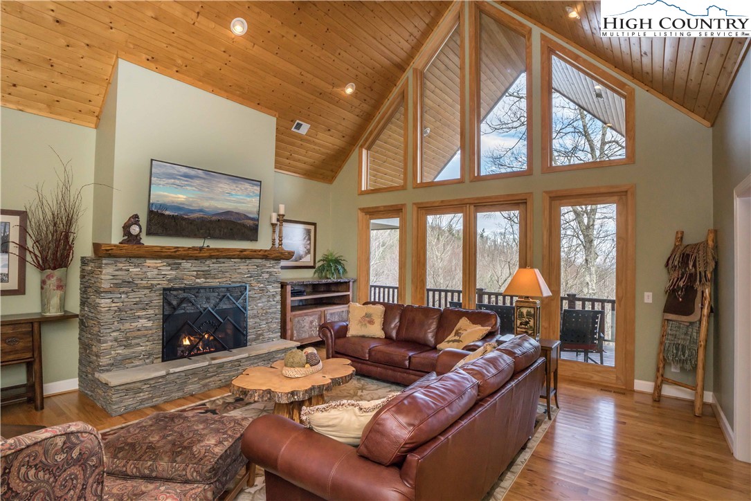 242 Highland Ridge Road Blowing Rock, NC 28605 - Photo 7 of 47 Gallery Image 7