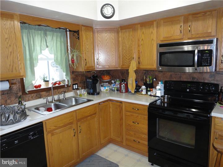 430 Three Bridge Road Newfield, NJ 08344 - Photo 4 of 14 Kitchen