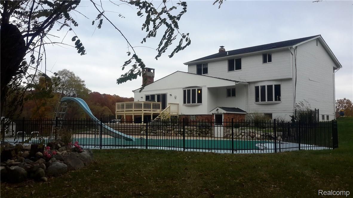 5626 Edgar Road Clarkston, MI 48346 - Photo 53 of 54 5626 Edgar rear 2.jpg