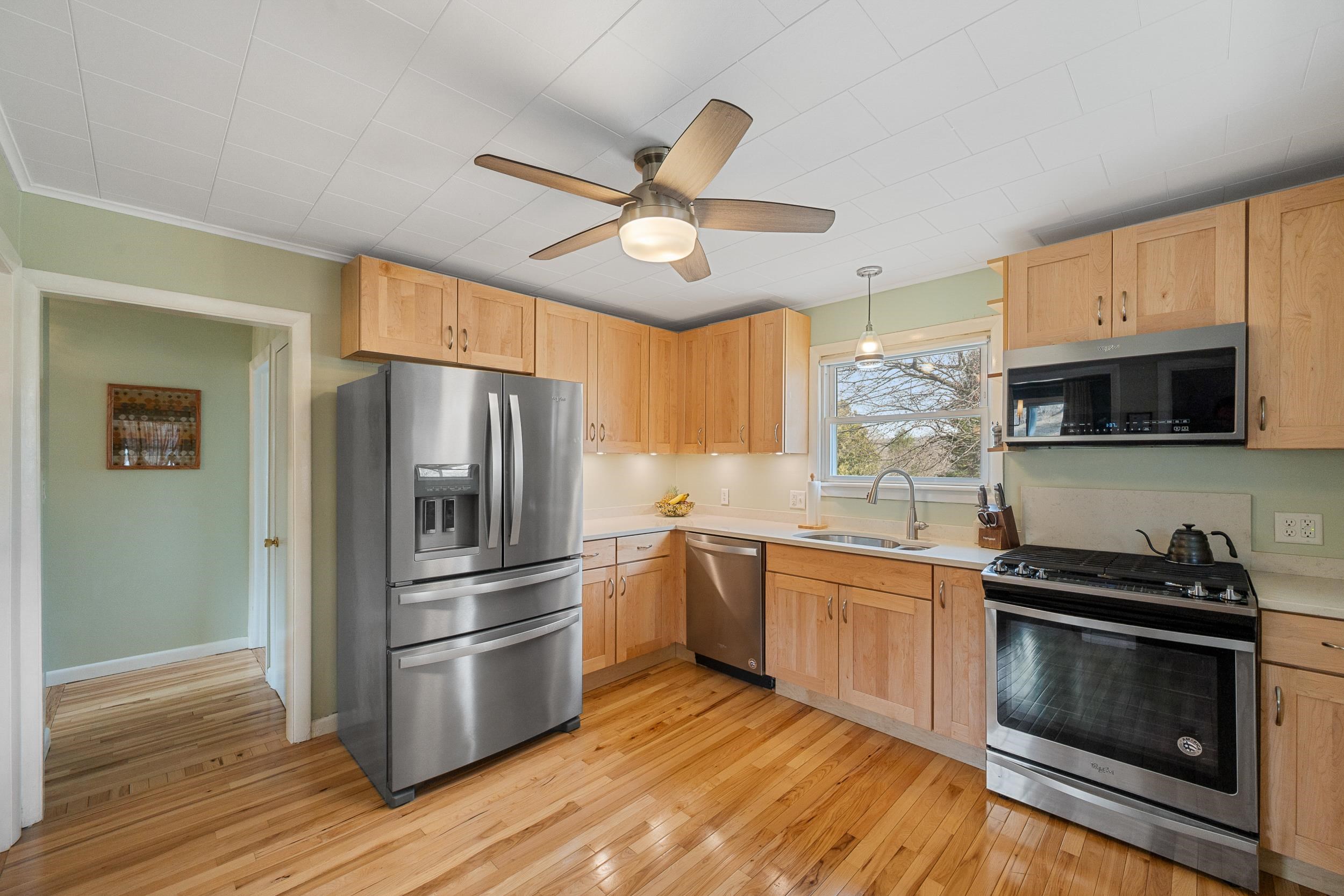 123 Berlin Street Barre, VT 05641 - Photo 5 of 46