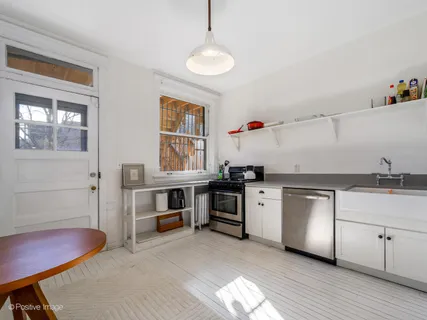 $299,000 | 1365 East 52nd Street, Unit 1E, Chicago, IL 60615