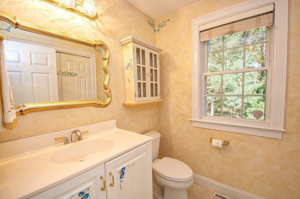 93 Mann Lot Road Scituate, MA 02066 - Photo 8 of 22 Gallery Image 8