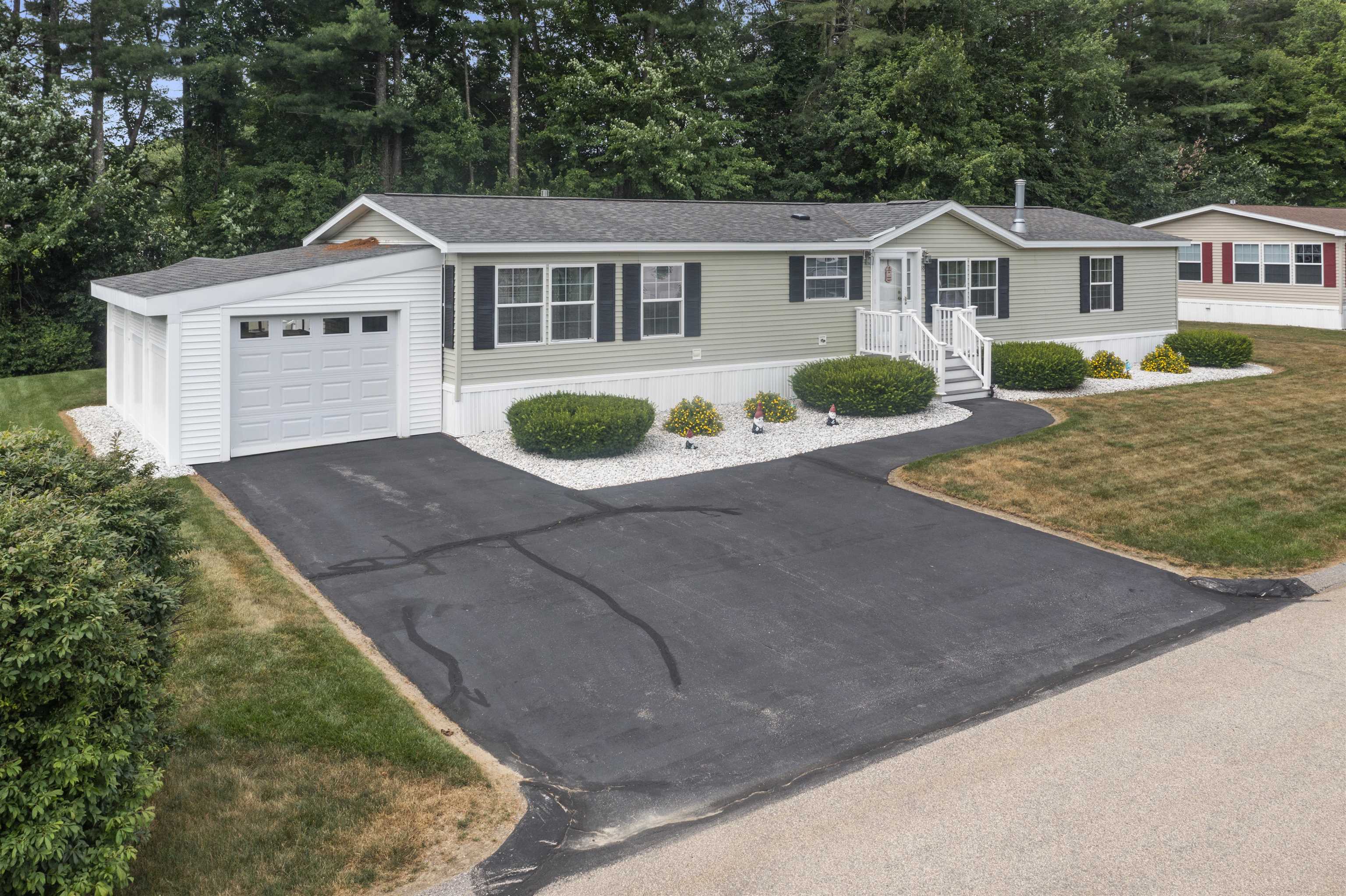 60 Constitution Way Dover, NH 03820 - Photo 3 of 39