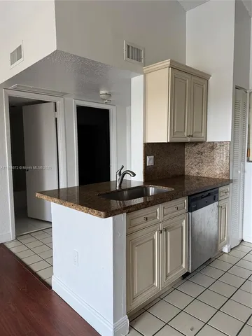 $249,900 | 2881 North Oakland Forest Drive, Unit 310, Oakland Park, FL 33309