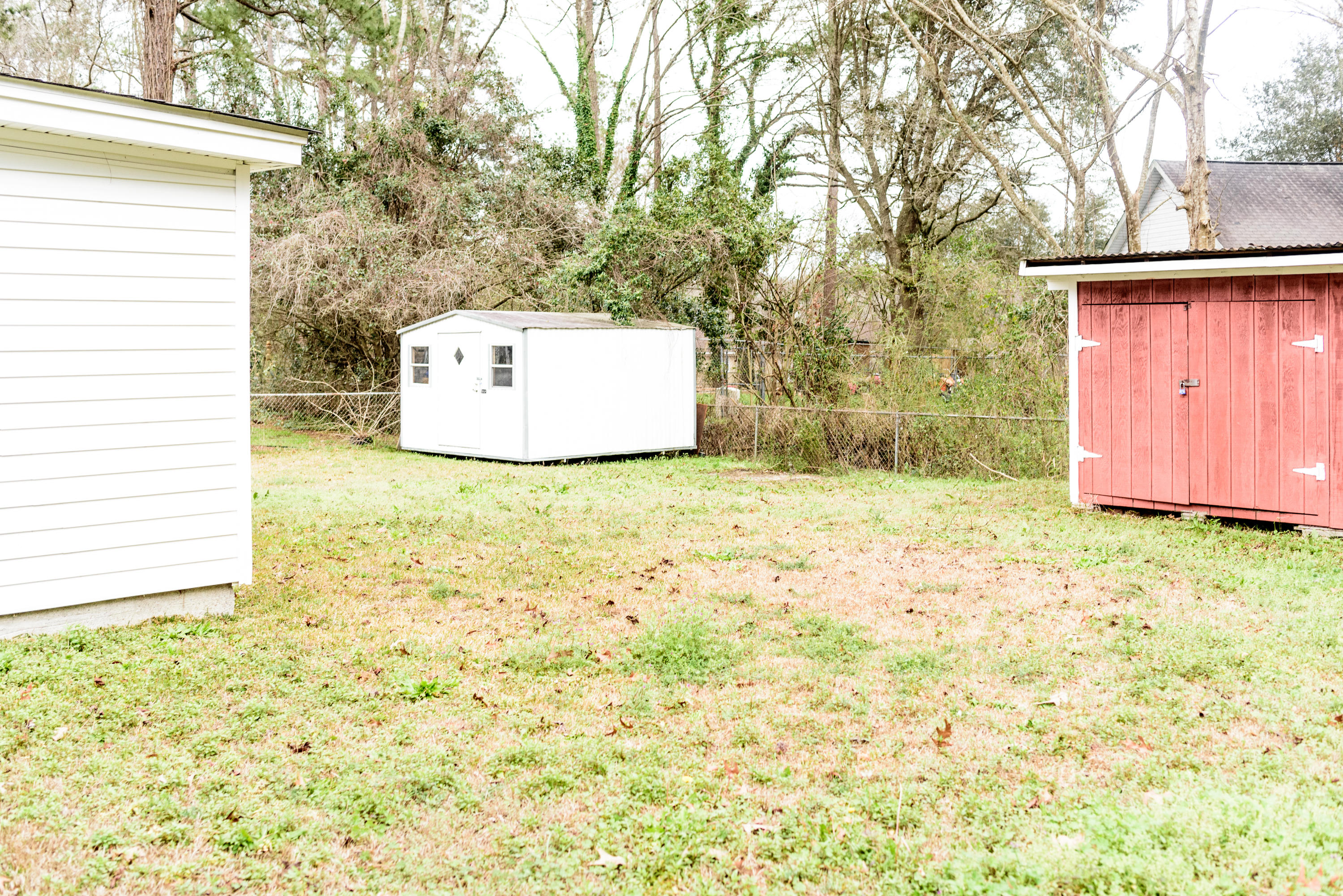 702 Beech Hill Road Summerville, SC 29485 - Photo 6 of 23 DSC_8649