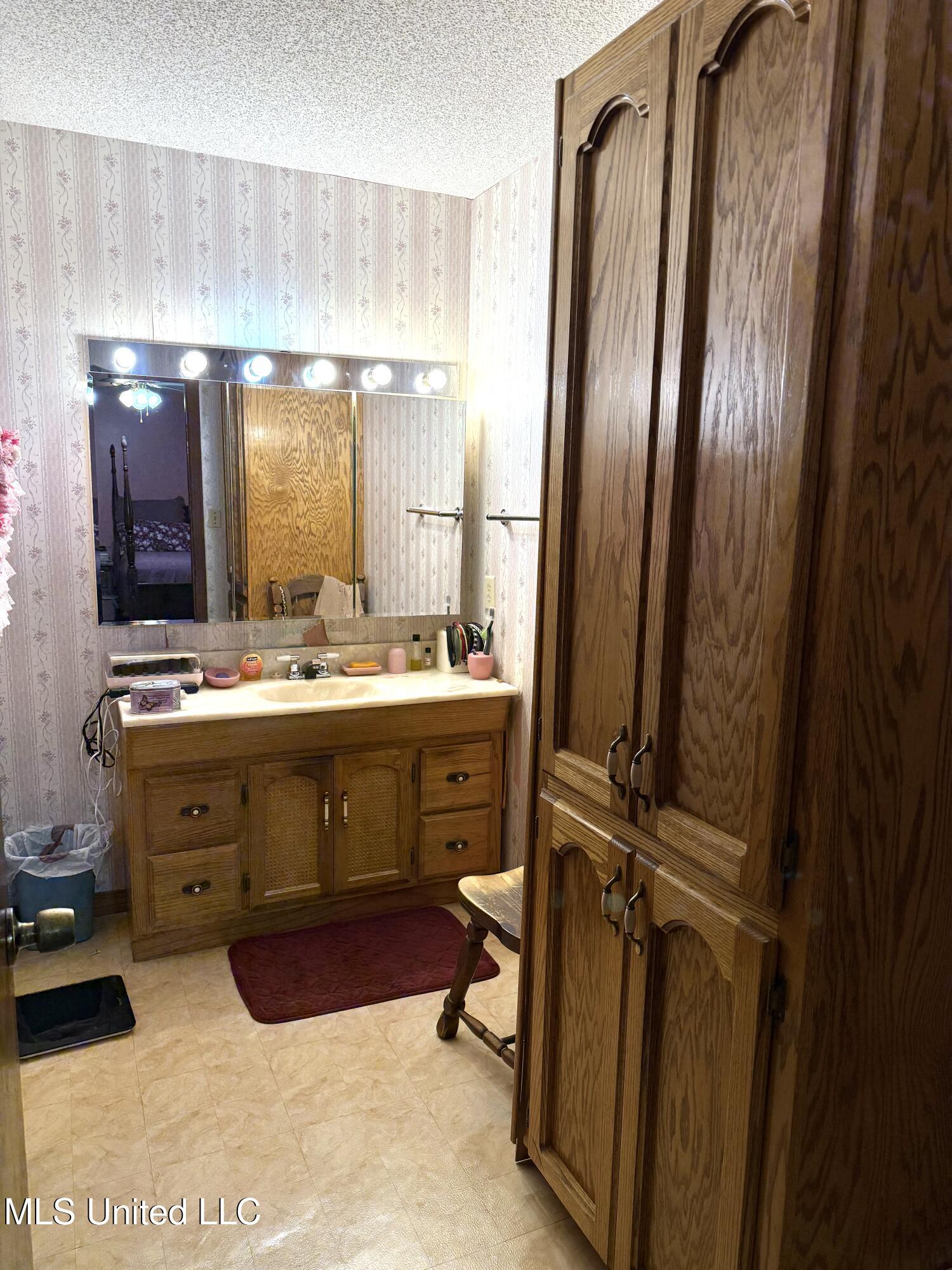 138 Clinton Lawrence Road Lucedale, MS 39452 - Photo 11 of 18 IMG_2651