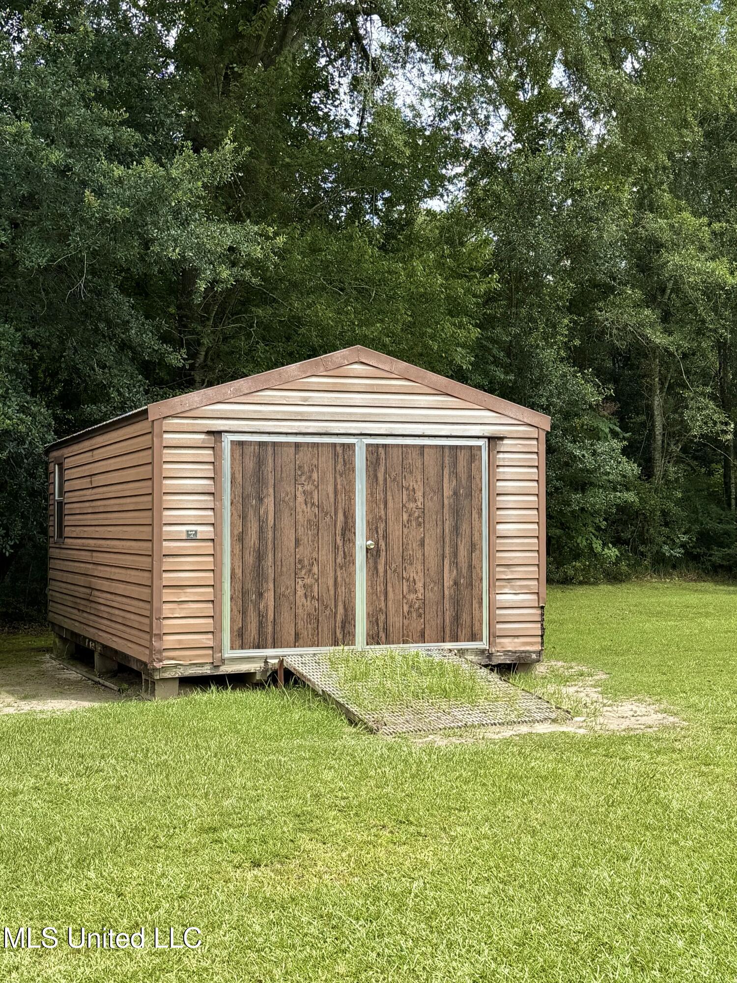 138 Clinton Lawrence Road Lucedale, MS 39452 - Photo 16 of 18 IMG_2633 2