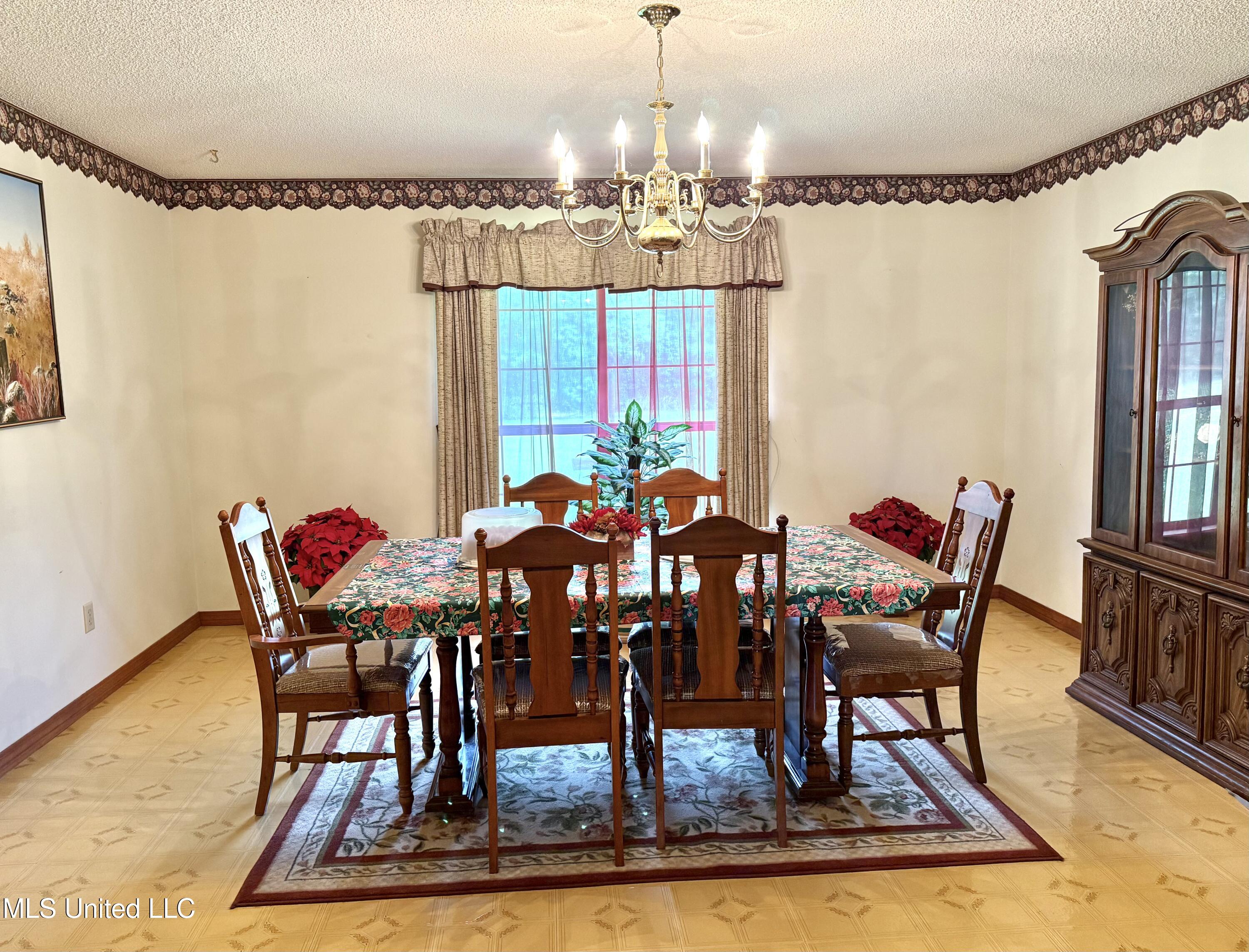 138 Clinton Lawrence Road Lucedale, MS 39452 - Photo 7 of 18 IMG_2643