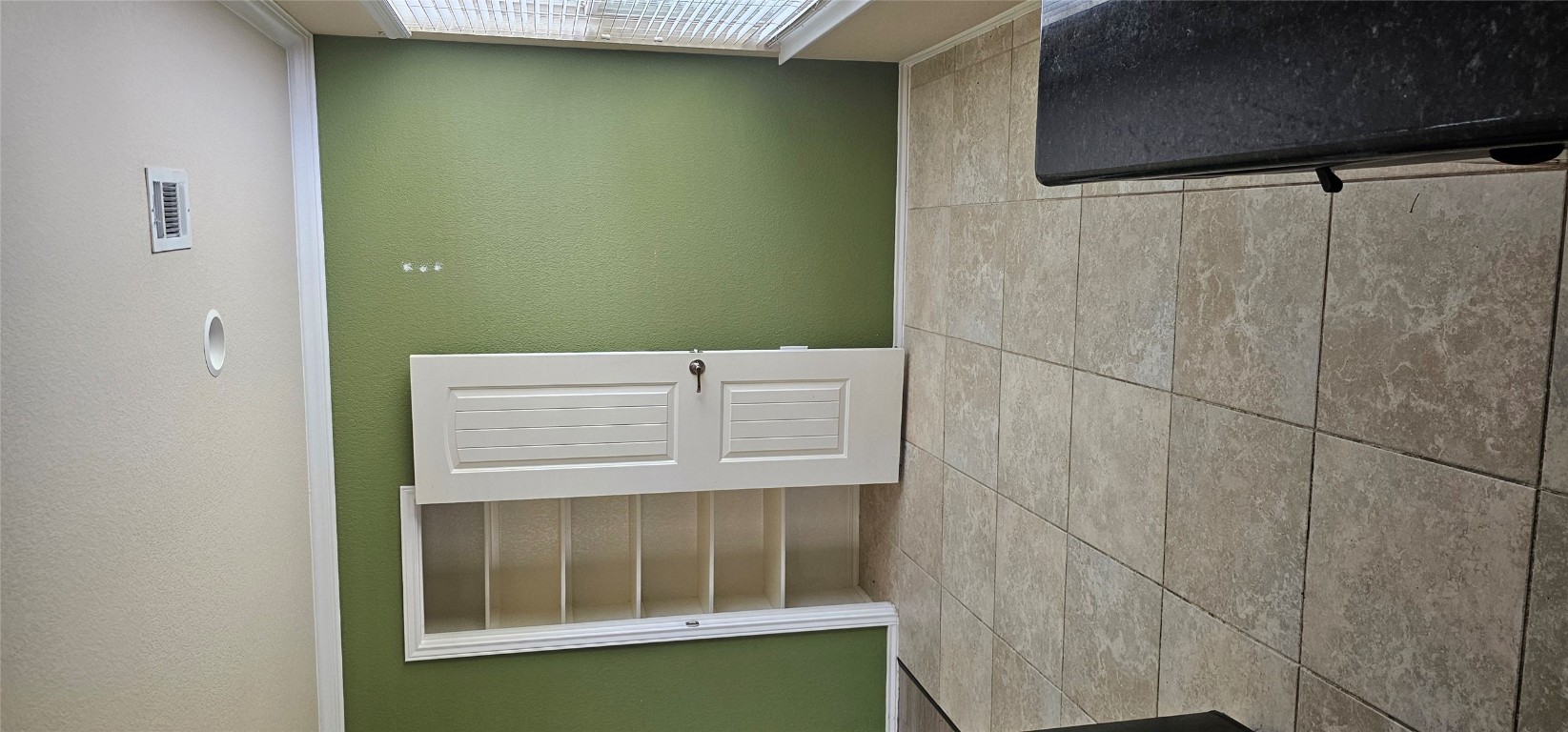 7213 Outfitter Drive Austin, TX 78744 - Photo 12 of 16 a view of room with walk in closet