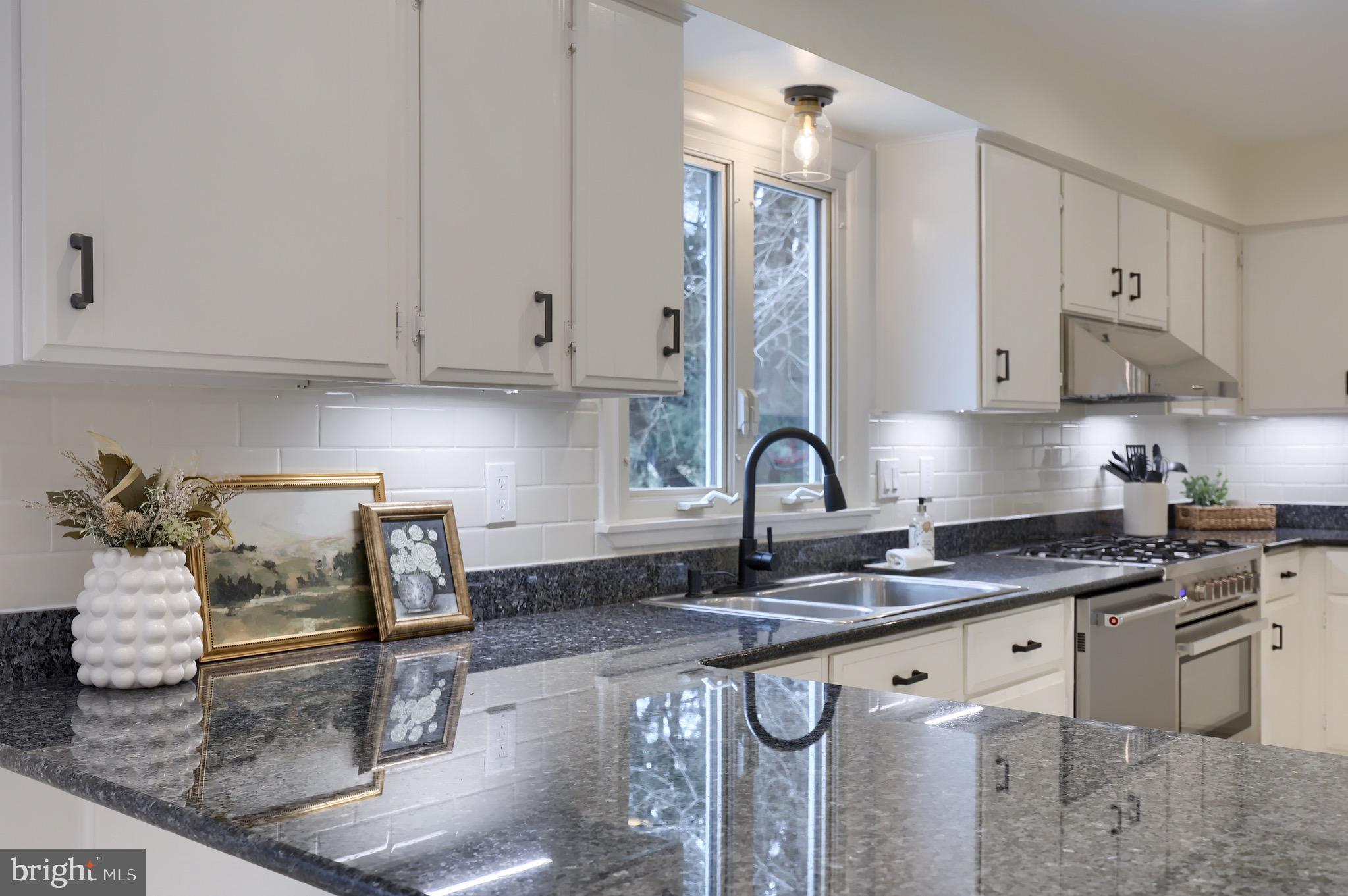 363 Lay Road Delta, PA 17314 - Photo 12 of 45 Gallery Image 12