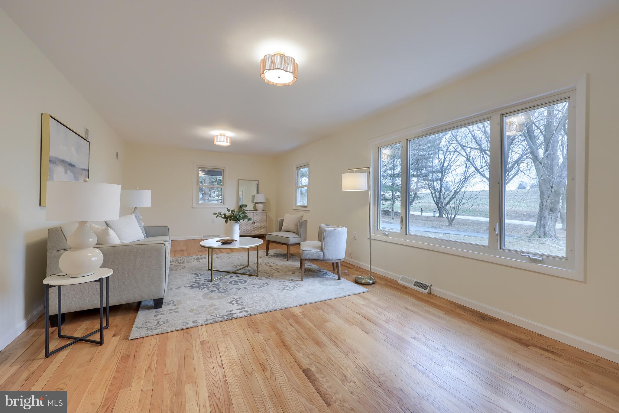 363 Lay Road Delta, PA 17314 - Photo 5 of 45 Gallery Image 5
