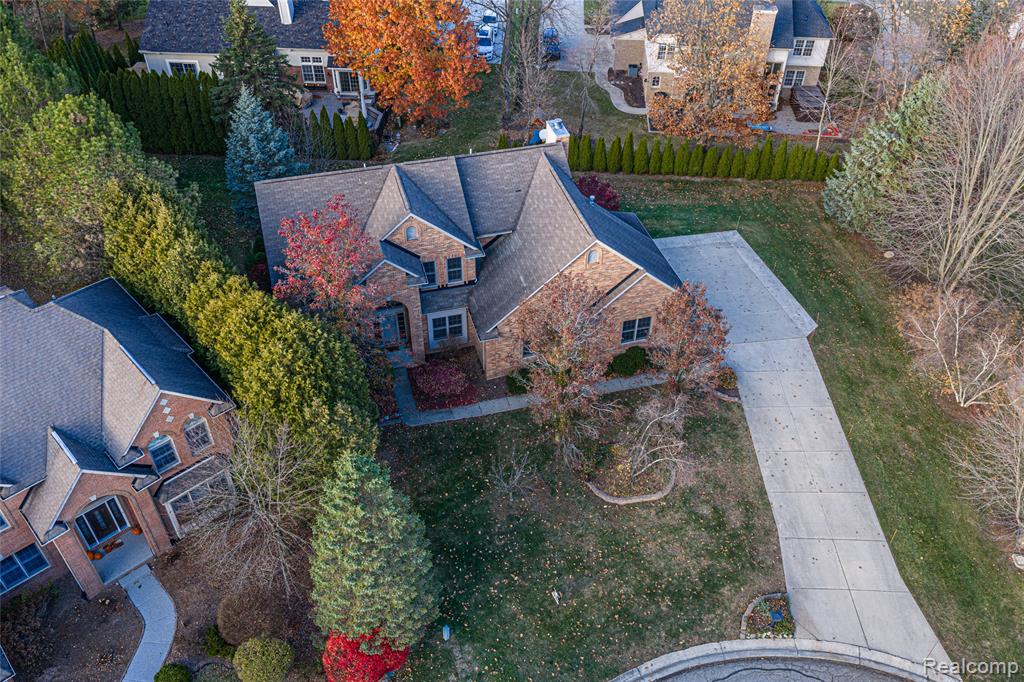 3904 Kaeleaf Road Lake Orion, MI 48360 - Photo 5 of 66