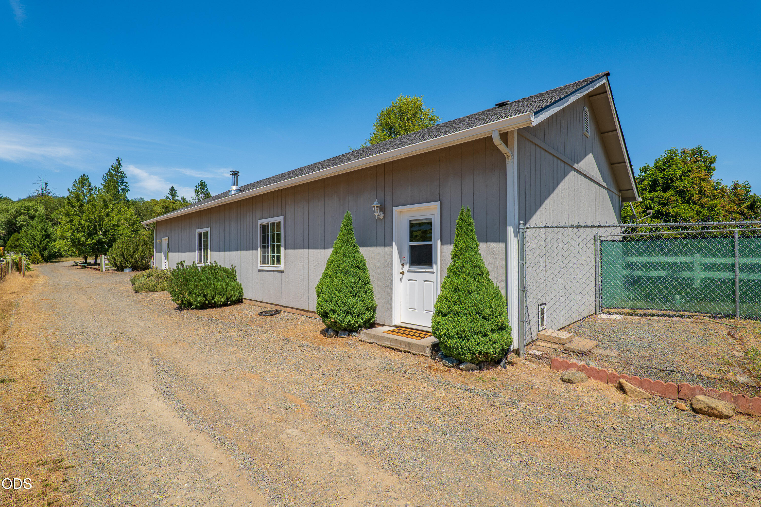 3959 Jumpoff Joe Creek Road Grants Pass, OR 97526 - Photo 38 of 55