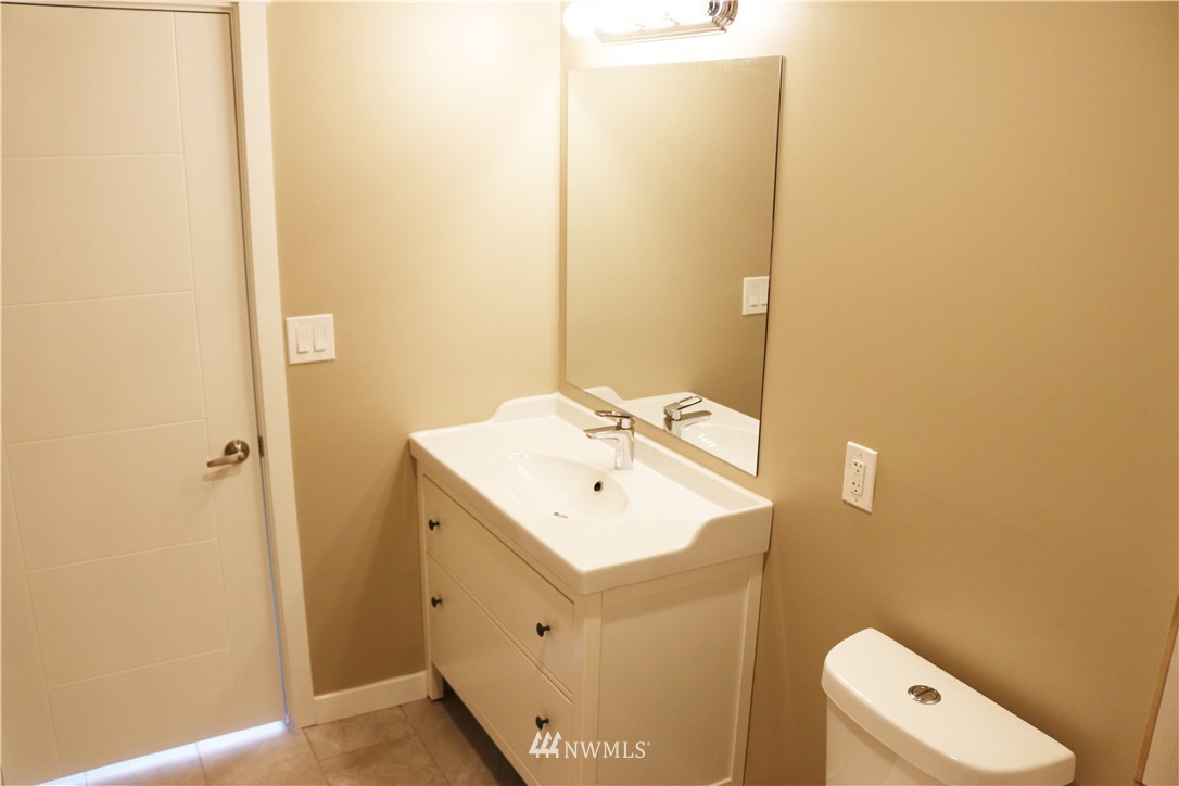 451 Maple Avenue Northwest Renton, WA 98057 - Photo 12 of 24