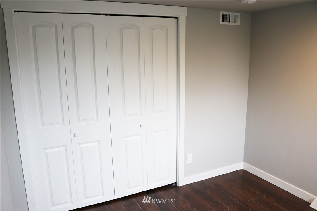 451 Maple Avenue Northwest Renton, WA 98057 - Photo 16 of 24