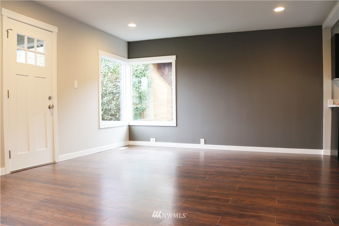 451 Maple Avenue Northwest Renton, WA 98057 - Photo 9 of 24