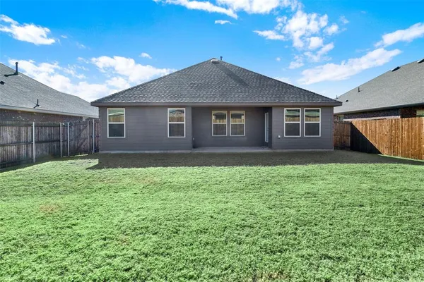 a view of outdoor space yard and front view of a house