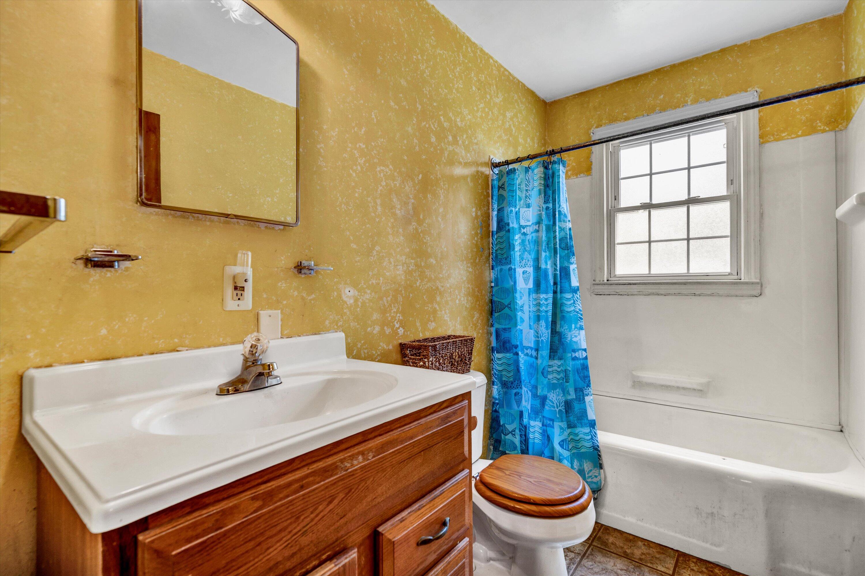 3734 Bear Road Southeast Roanoke, VA 24014 - Photo 13 of 19 11-DSC03806
