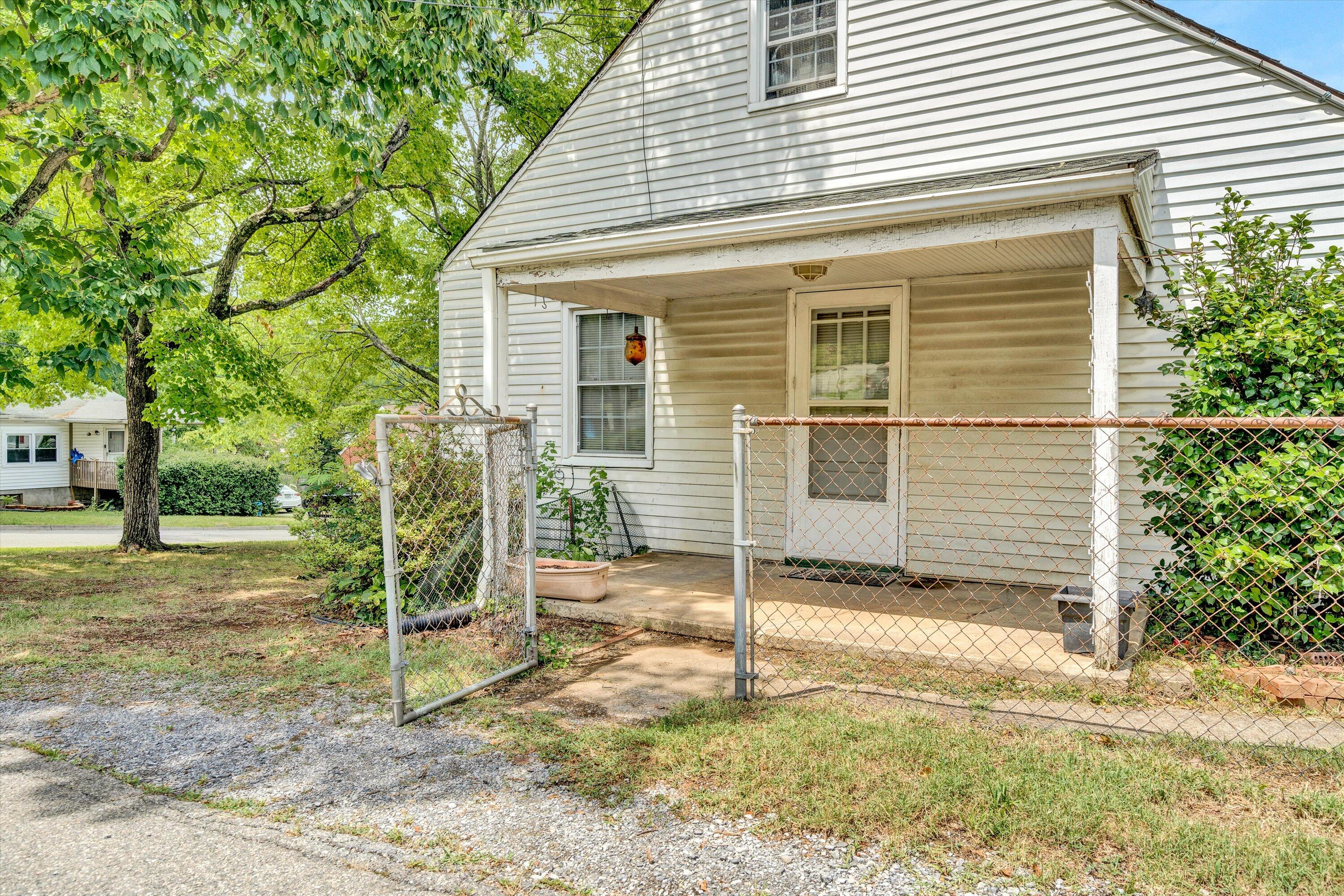 3734 Bear Road Southeast Roanoke, VA 24014 - Photo 15 of 19 15-DSC03779