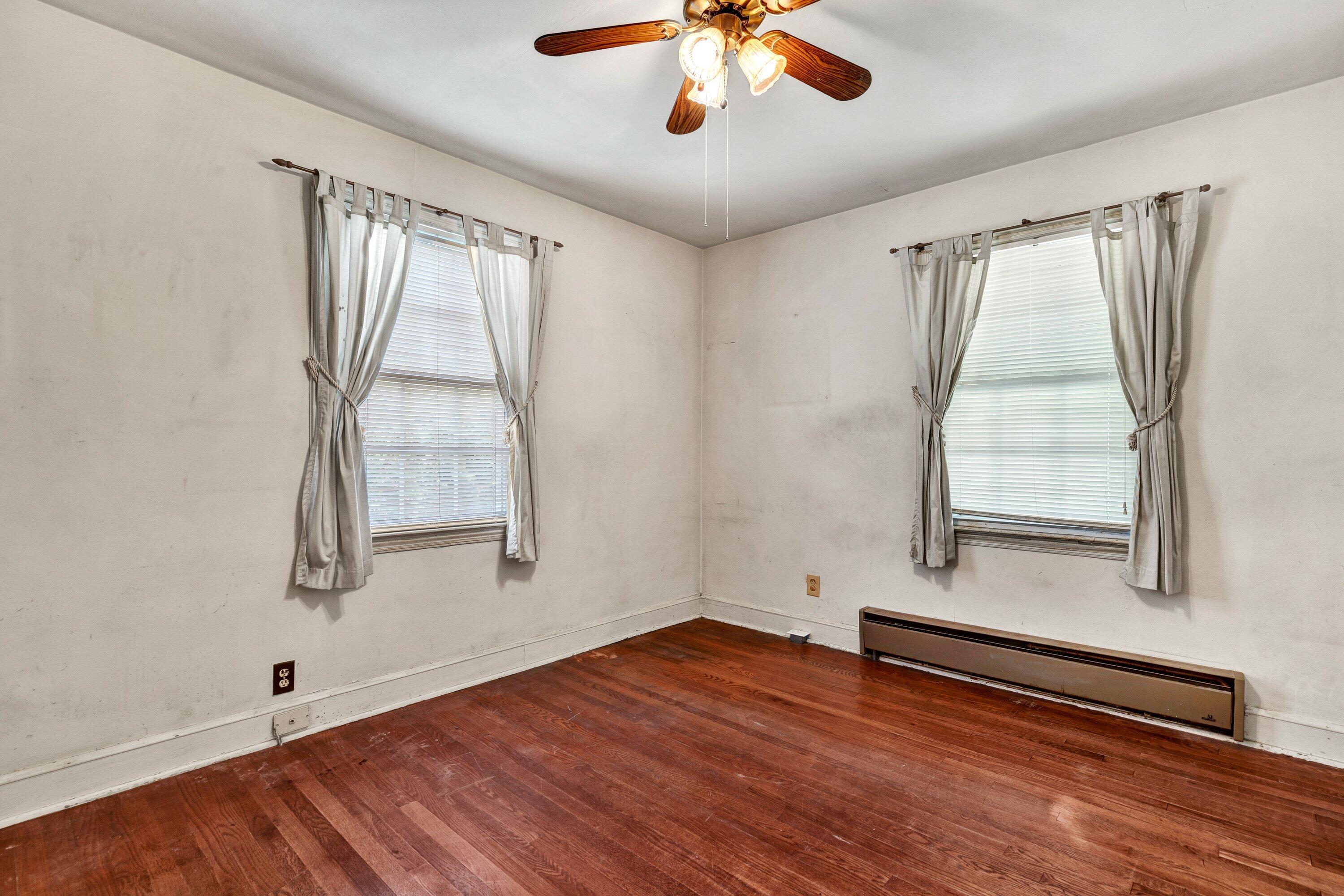 3734 Bear Road Southeast Roanoke, VA 24014 - Photo 10 of 19 Bedroom