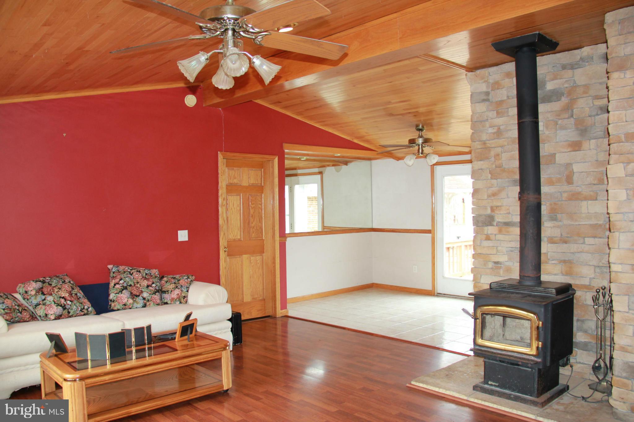 14540 Cherry Lane Ridgely, MD 21660 - Photo 4 of 30 Living Room