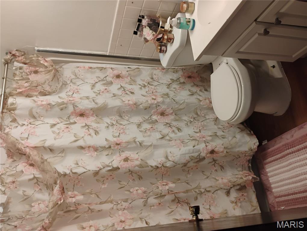 424 Lancashire Road St. Louis, MO 63137 - Photo 12 of 40