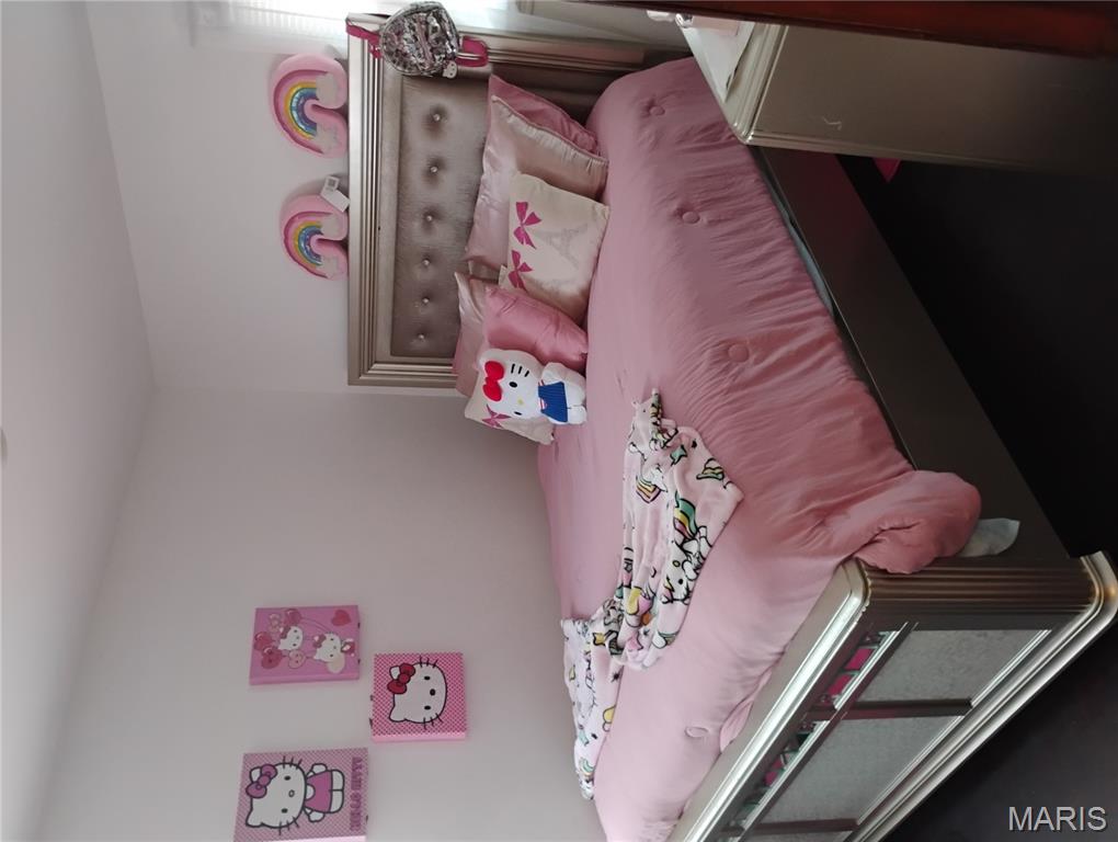 424 Lancashire Road St. Louis, MO 63137 - Photo 15 of 40