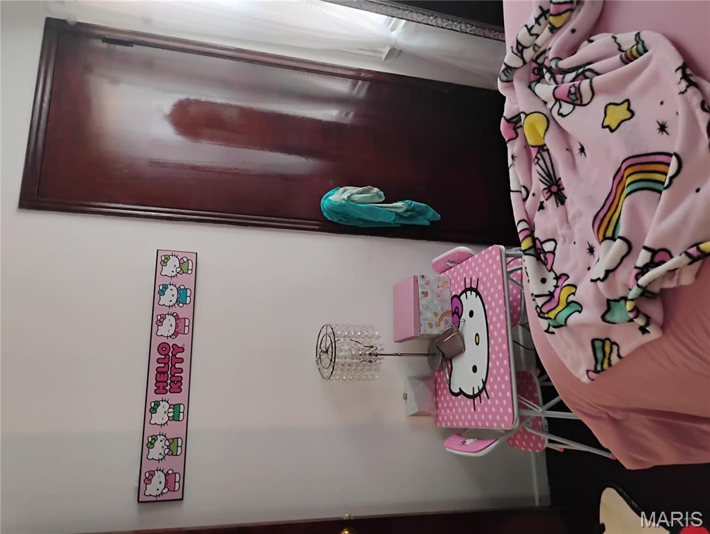 424 Lancashire Road St. Louis, MO 63137 - Photo 17 of 40