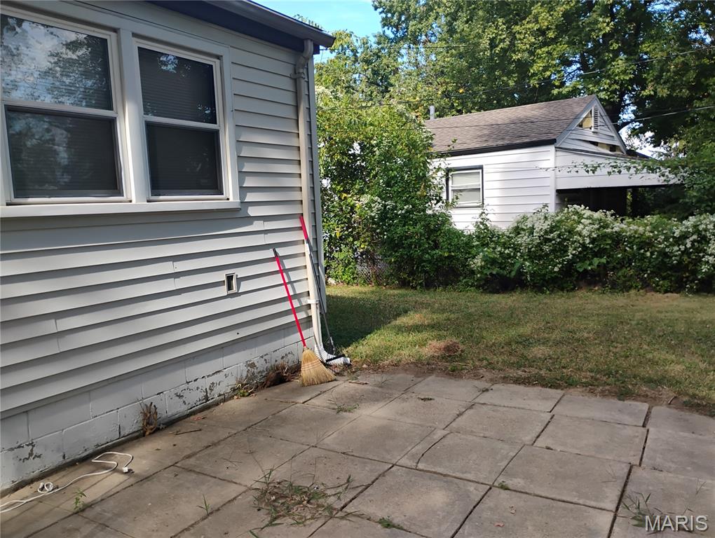 424 Lancashire Road St. Louis, MO 63137 - Photo 27 of 40