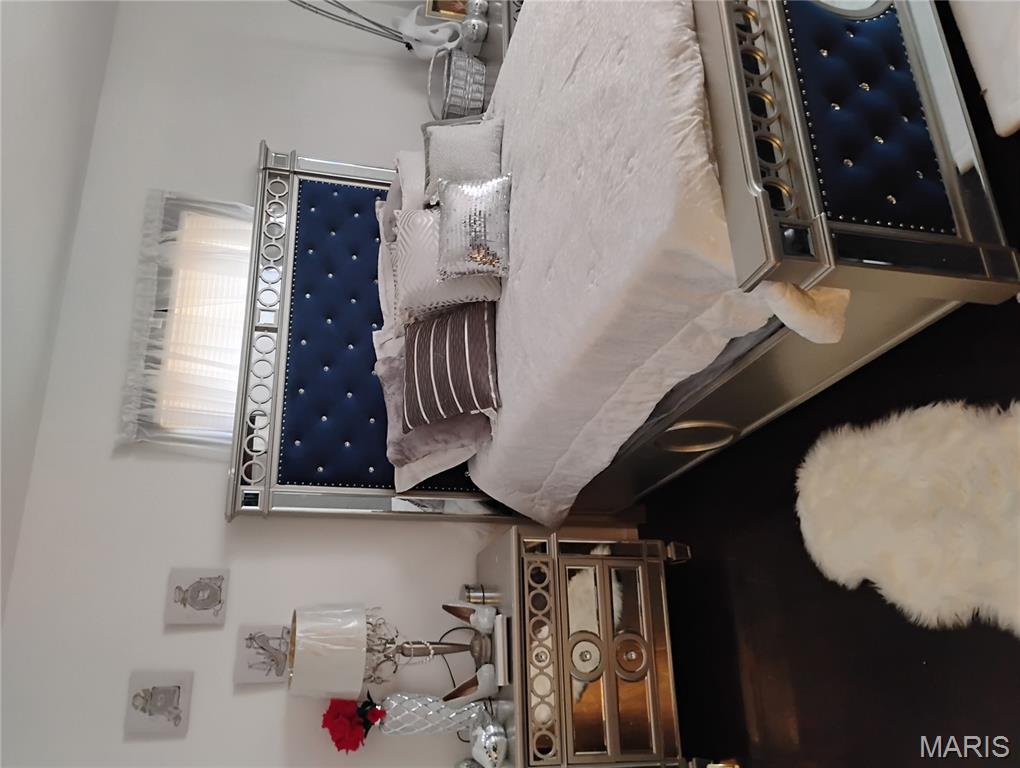 424 Lancashire Road St. Louis, MO 63137 - Photo 10 of 40