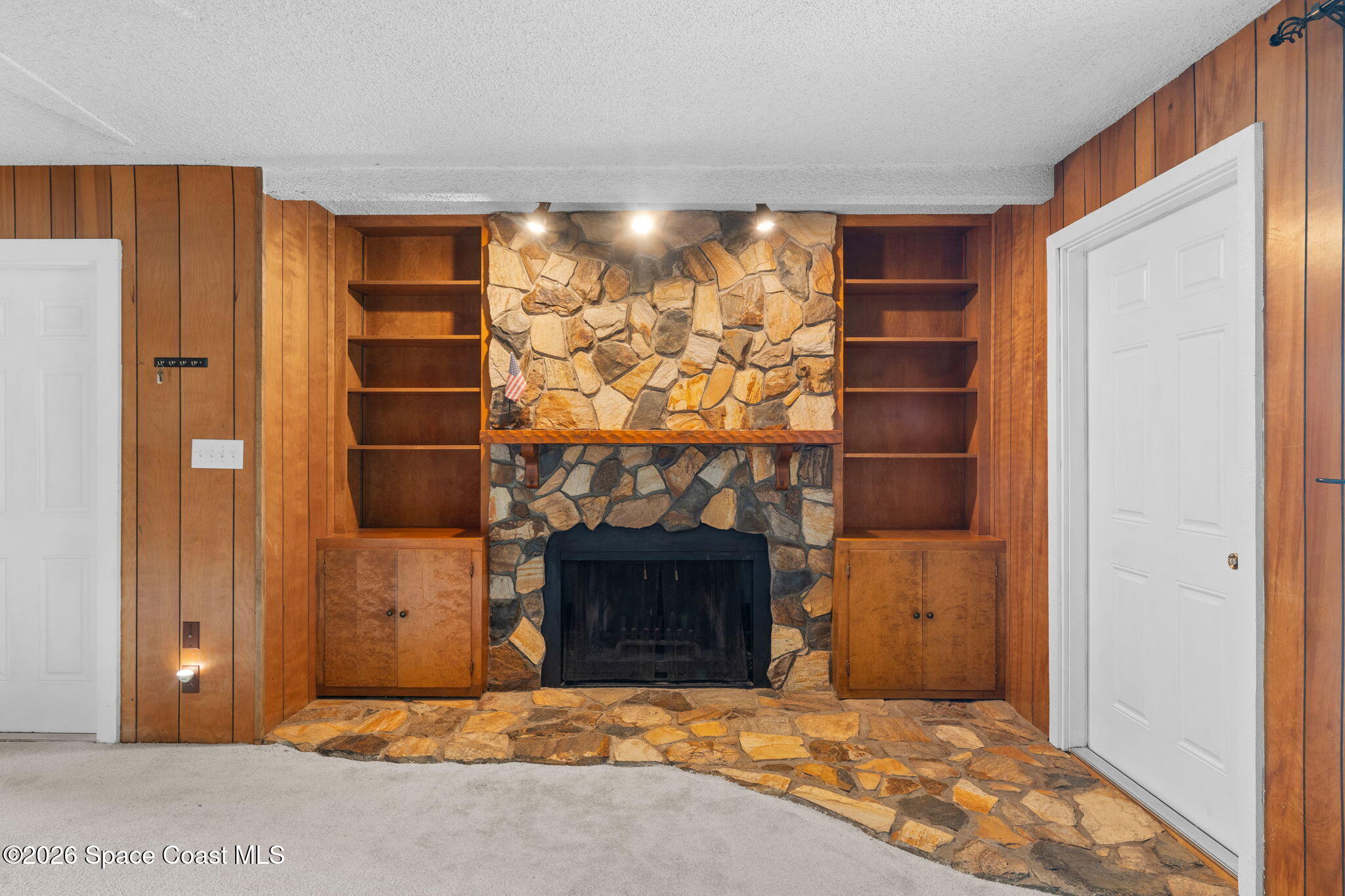 1014 Montclair Road Cocoa, FL 32922 - Photo 24 of 48 Family room