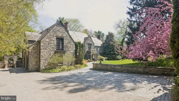 $3,750,000 | 517 Fishers Road, Bryn Mawr, PA 19010