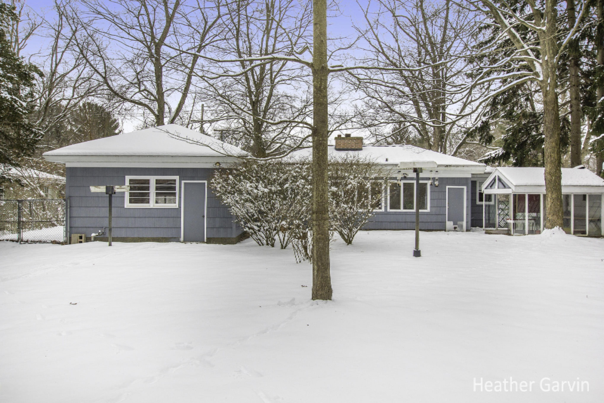 1102 West Giles Road Muskegon, MI 49445 - Photo 4 of 22 IMG_4656