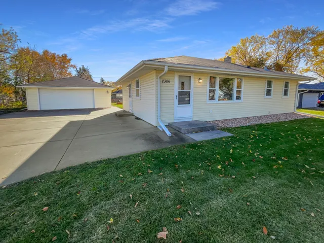 $310,000 | 2306 Beam Avenue, North St. Paul, MN 55109