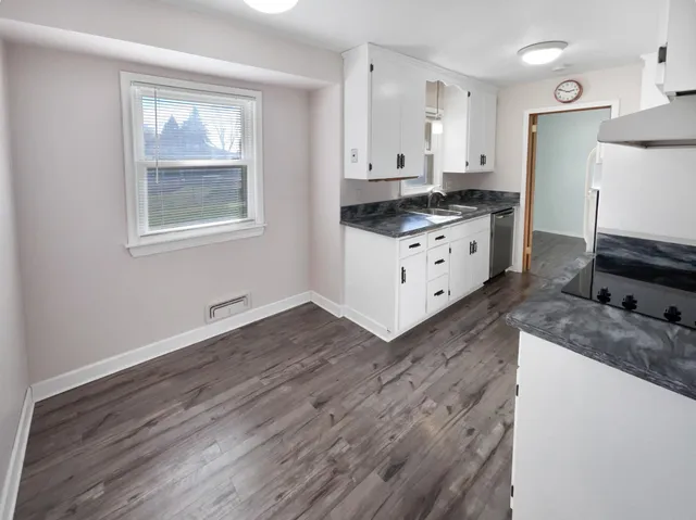 $310,000 | 2306 Beam Avenue, North St. Paul, MN 55109