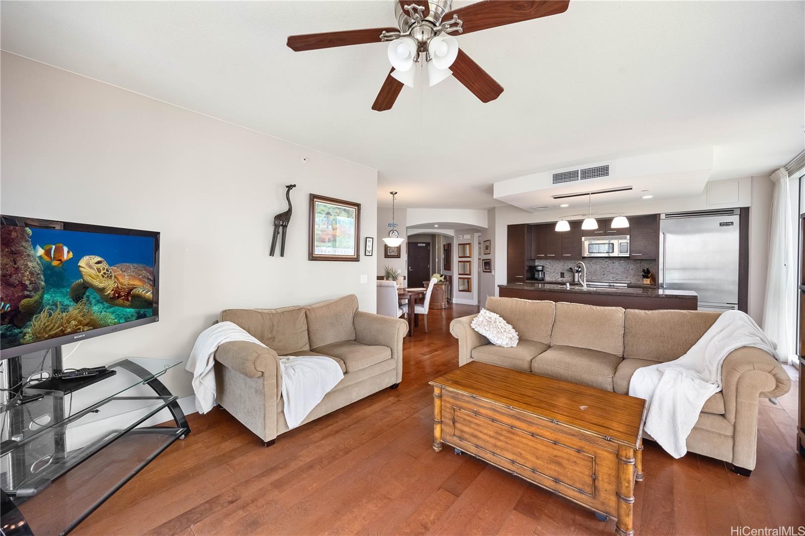 1837 Kalakaua Avenue, Unit 1004 Honolulu, HI 96815 - Photo 8 of 19 Living room / Kitchen