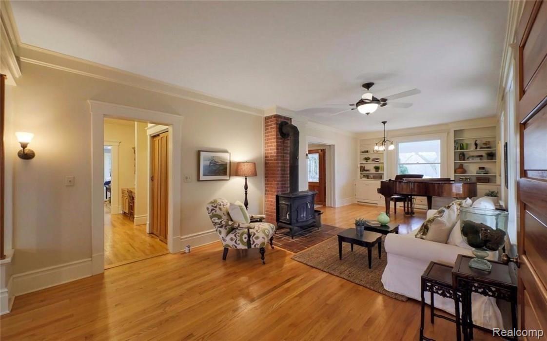 6830 West Liberty Road Ann Arbor, MI 48103 - Photo 9 of 59 mls9.jpg