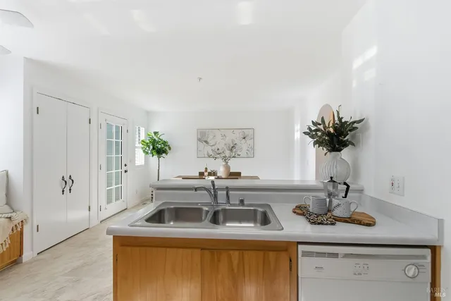 $595,000 | 1816 Downing Street, Petaluma, CA 94954