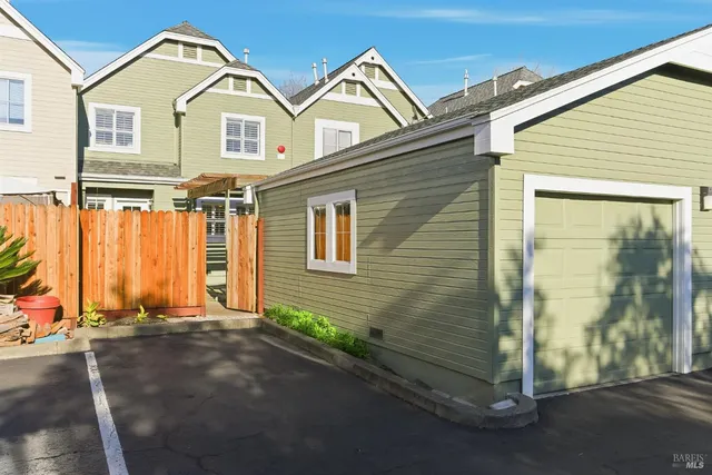 $595,000 | 1816 Downing Street, Petaluma, CA 94954