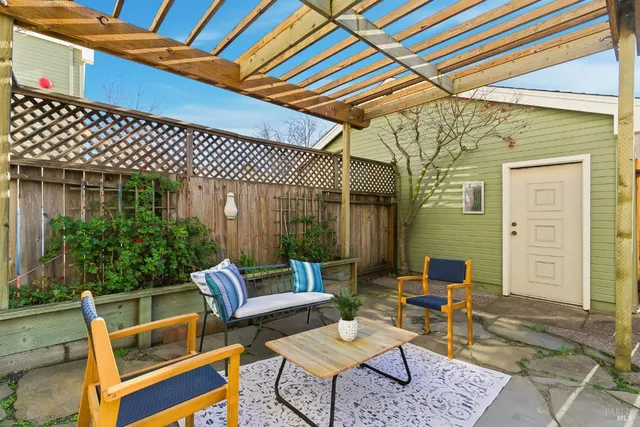 $595,000 | 1816 Downing Street, Petaluma, CA 94954