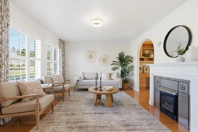 $595,000 | 1816 Downing Street, Petaluma, CA 94954