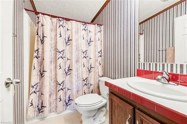 $279,900 | 1115 Cross Creek Drive, Walnut Cove, NC 27052