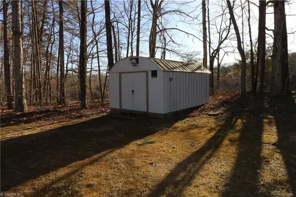 $279,900 | 1115 Cross Creek Drive, Walnut Cove, NC 27052