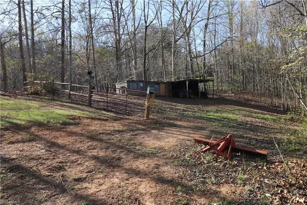 $279,900 | 1115 Cross Creek Drive, Walnut Cove, NC 27052