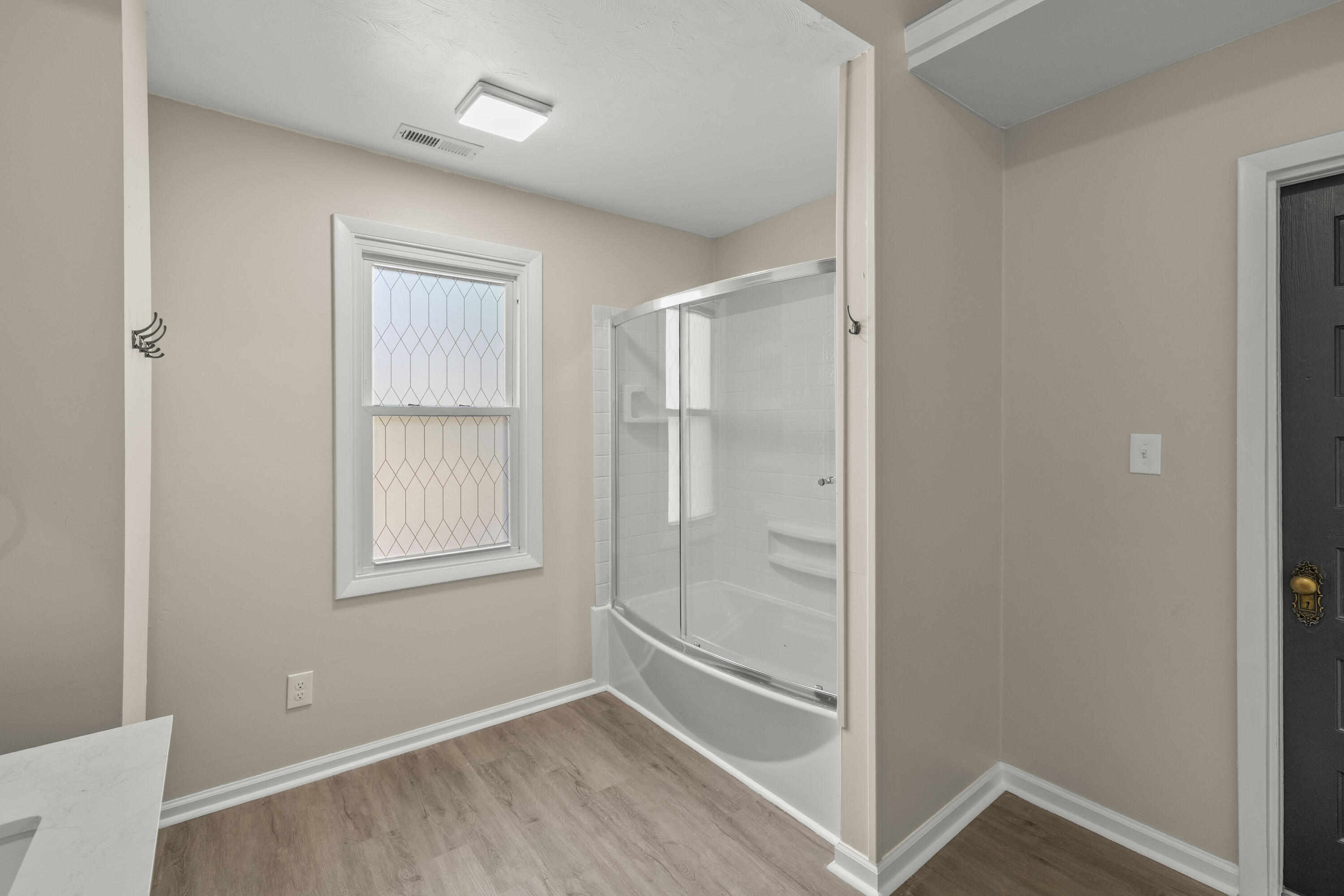 803 Cove Road Chickamauga, GA 30707 - Photo 25 of 34 Bathroom