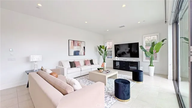 $3,180,000 | 236 Oceano, Irvine, CA 92602