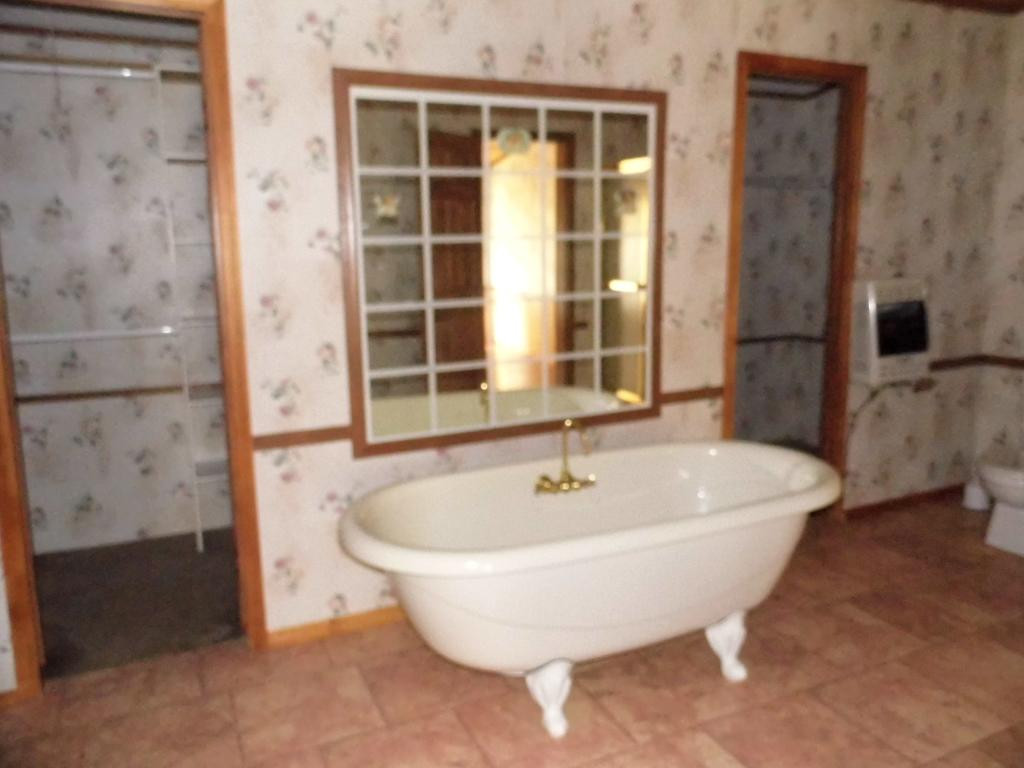 361 Grindstaff Road Butler, TN 37640 - Photo 4 of 24 Photo 4