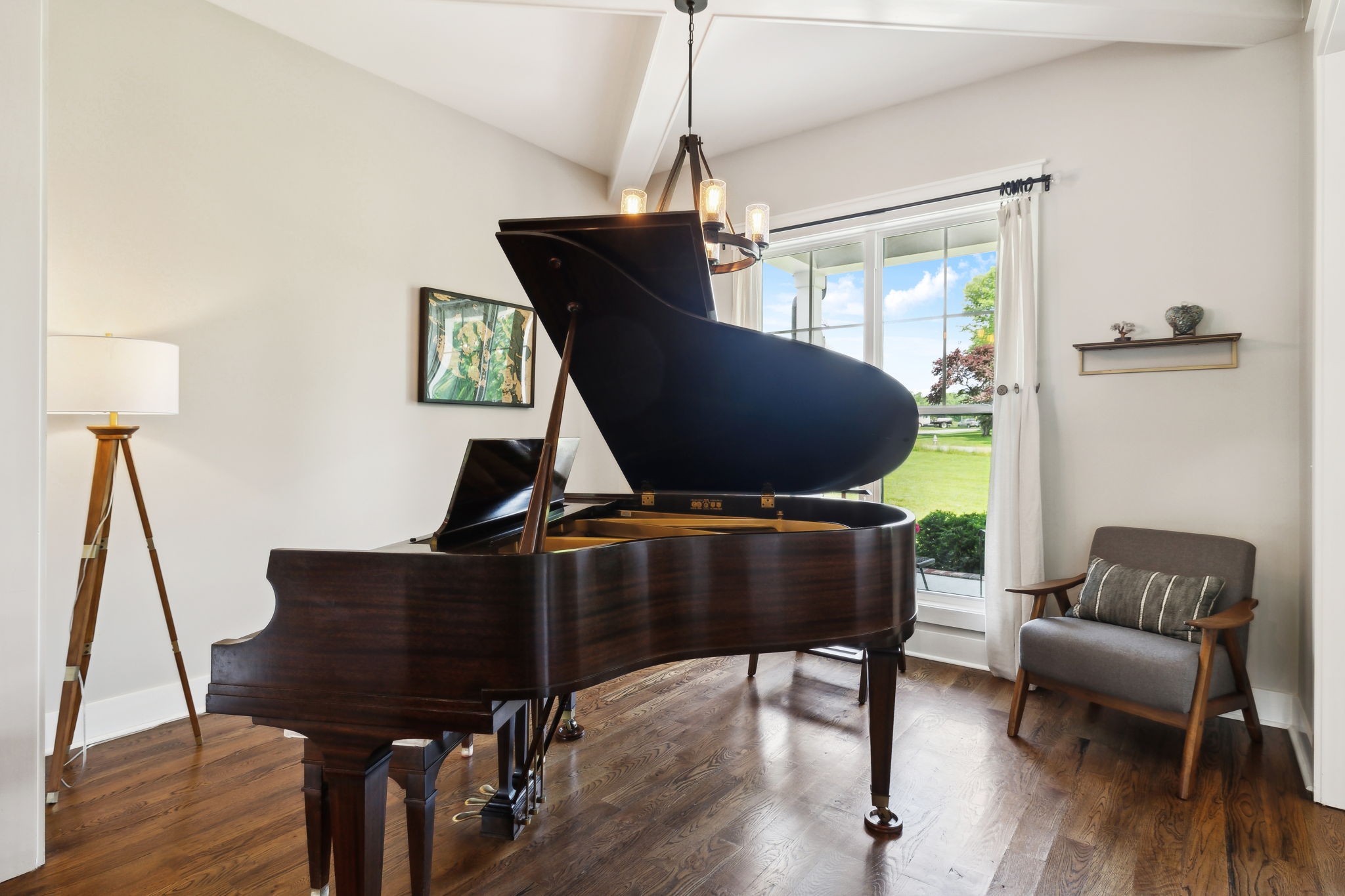 273 Halltown Road Cottontown, TN 37048 - Photo 5 of 65 a living room with furniture and a wooden floor