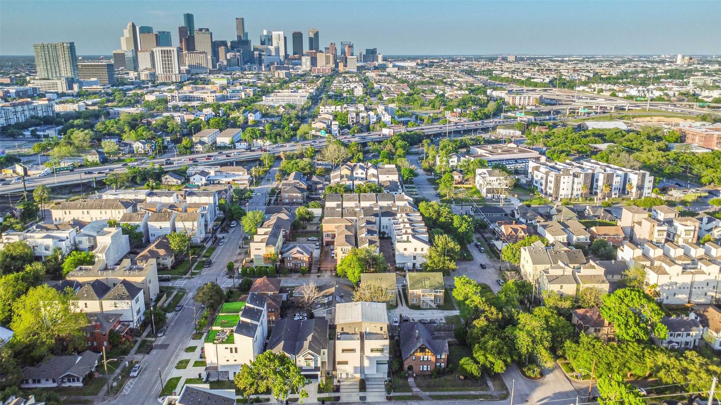 1509 Ruth Street Houston, TX 77004 - Photo 28 of 33 a view of a city